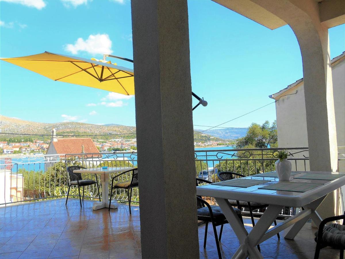 Apartments Bresan Trogir Eksteriør billede