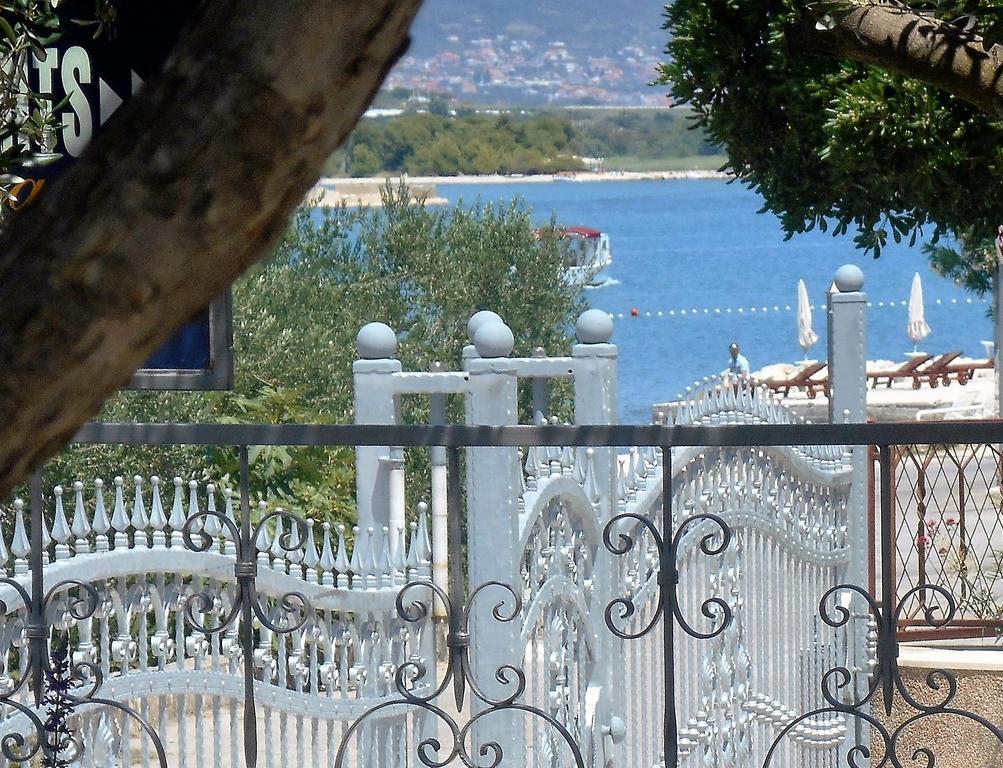 Apartments Bresan Trogir Eksteriør billede