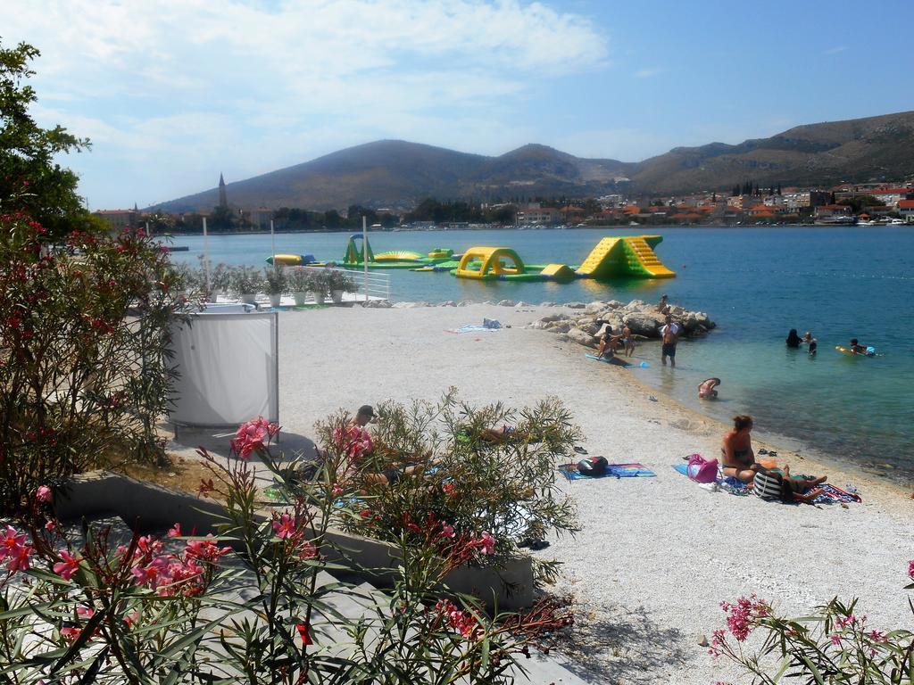 Apartments Bresan Trogir Eksteriør billede