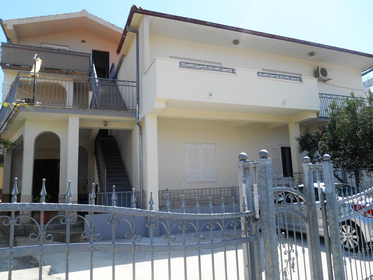 Apartments Bresan Trogir Eksteriør billede
