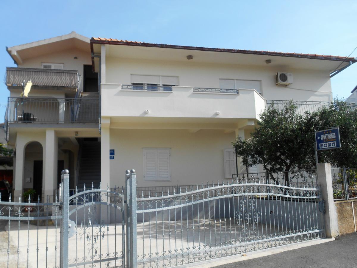 Apartments Bresan Trogir Eksteriør billede