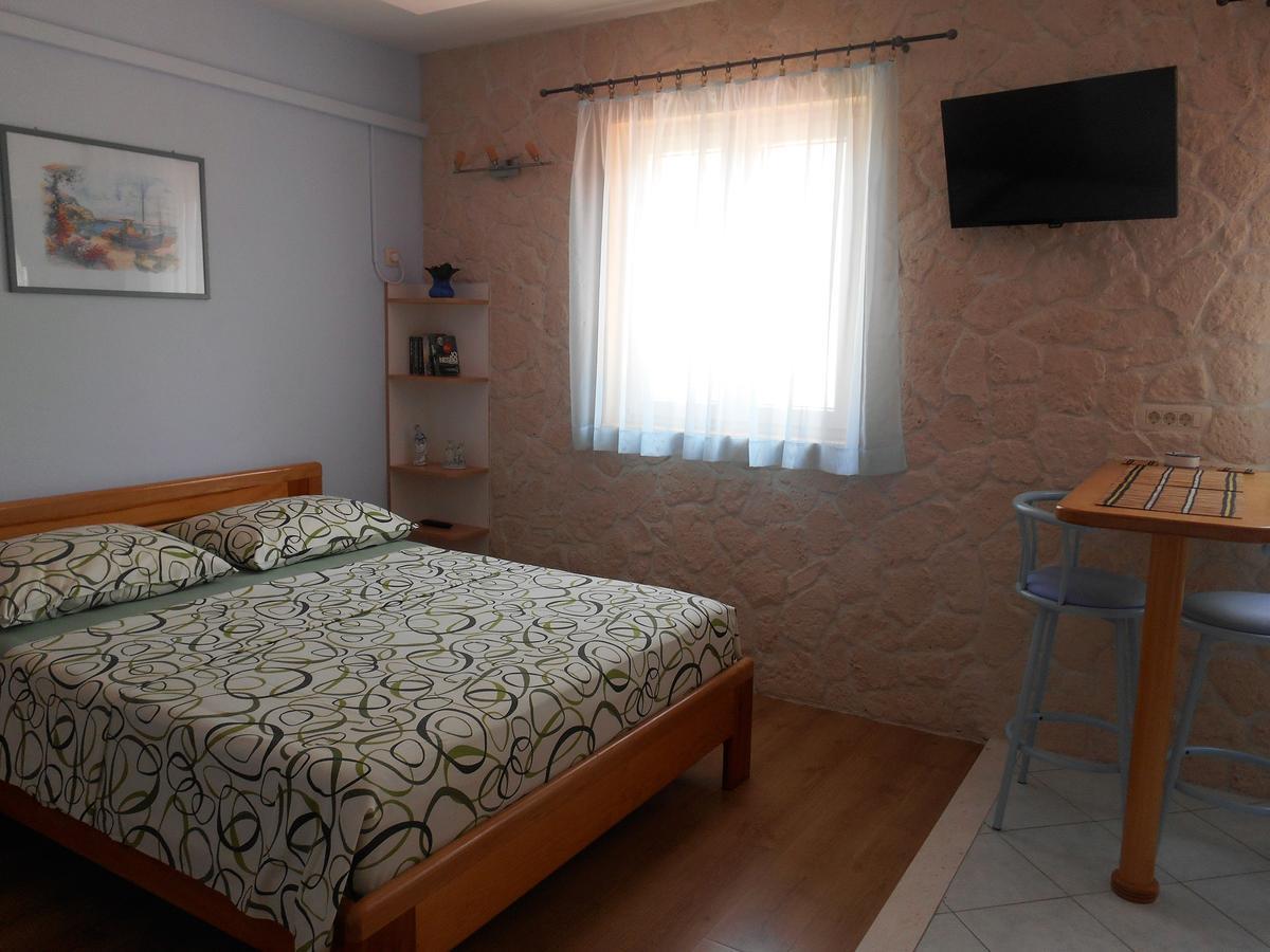 Apartments Bresan Trogir Eksteriør billede
